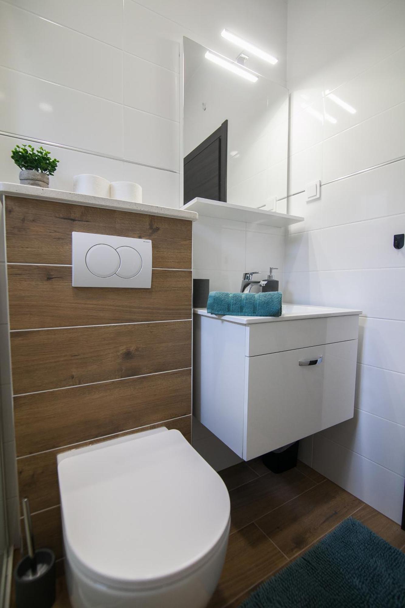 Family Apartments Brach Bol Exterior foto